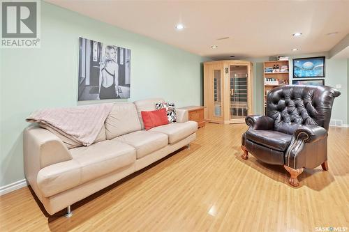 1606 Grosvenor Avenue, Saskatoon, SK - Indoor Photo Showing Living Room