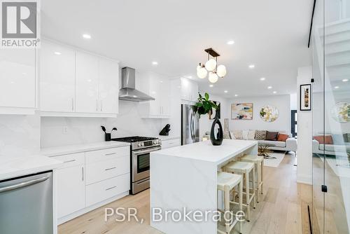 745 Craven Road, Toronto, ON - Indoor Photo Showing Kitchen With Upgraded Kitchen