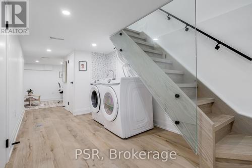 745 Craven Road, Toronto, ON - Indoor Photo Showing Laundry Room