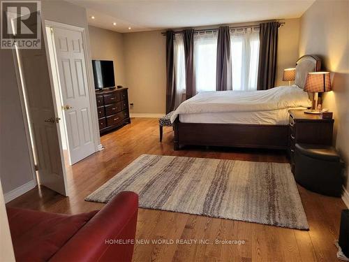 40 Ashdown Crescent, Richmond Hill, ON - Indoor Photo Showing Bedroom