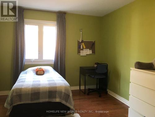 40 Ashdown Crescent, Richmond Hill, ON - Indoor Photo Showing Bedroom