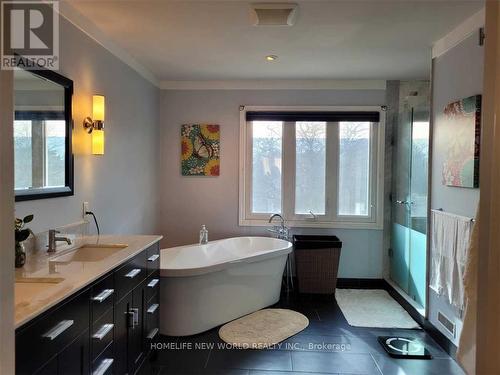 40 Ashdown Crescent, Richmond Hill, ON - Indoor Photo Showing Bathroom