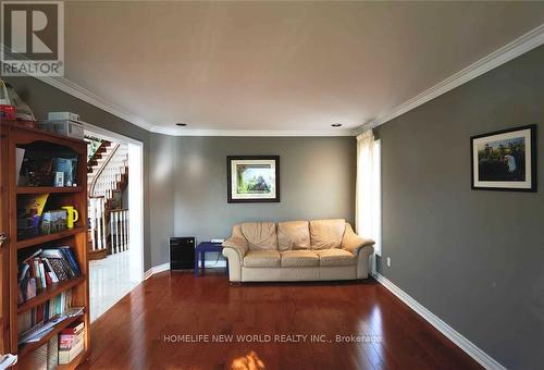 40 Ashdown Crescent, Richmond Hill, ON - Indoor Photo Showing Other Room