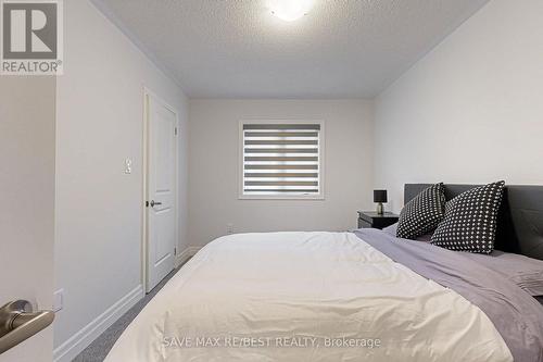 24 Nicort Road, Wasaga Beach, ON - Indoor Photo Showing Bedroom