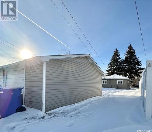 2125 Fleury Street, Regina, SK - Outdoor With Exterior