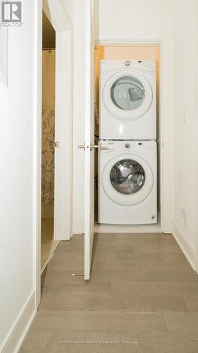 157 - 1575 Lakeshore Road W, Mississauga, ON - Indoor Photo Showing Laundry Room