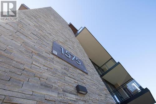 157 - 1575 Lakeshore Road W, Mississauga, ON - Outdoor