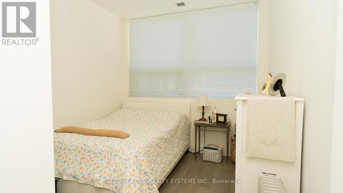 157 - 1575 Lakeshore Road W, Mississauga, ON - Indoor Photo Showing Bedroom