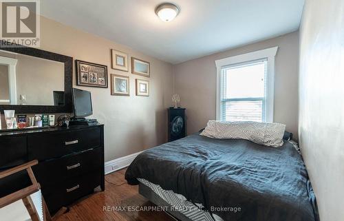 38 Dalkeith Avenue, Hamilton, ON - Indoor Photo Showing Bedroom