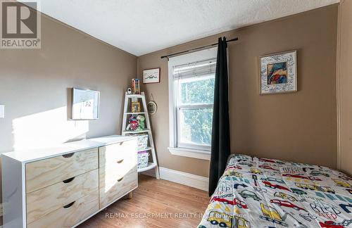 38 Dalkeith Avenue, Hamilton, ON - Indoor Photo Showing Bedroom