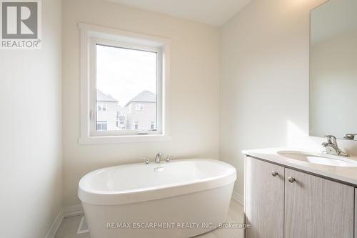 Lot 13 - 215 Lormont Boulevard, Hamilton, ON - Indoor Photo Showing Bathroom