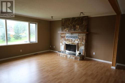 111 Kiskatinaw Crescent, Tumbler Ridge, BC - Indoor Photo Showing Living Room With Fireplace