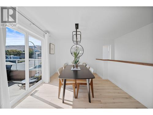 1114 Raven Drive, Kamloops, BC - Indoor Photo Showing Dining Room