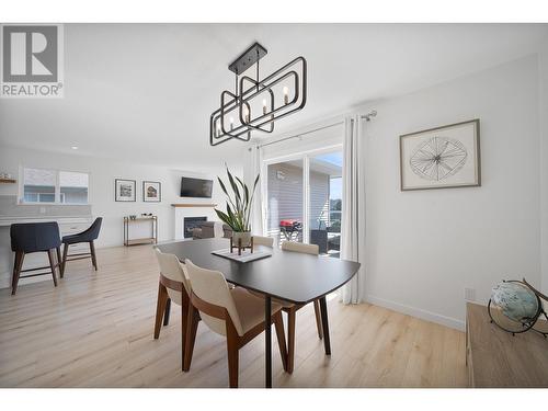 1114 Raven Drive, Kamloops, BC - Indoor Photo Showing Dining Room