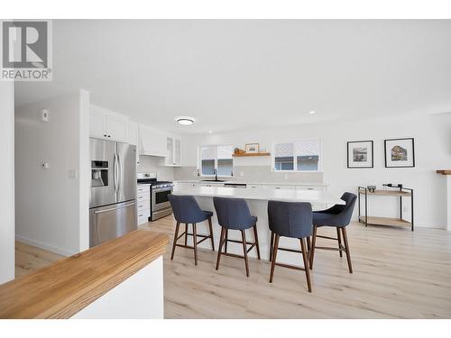 1114 Raven Drive, Kamloops, BC - Indoor Photo Showing Kitchen