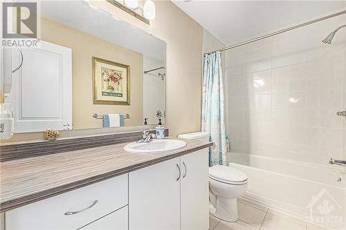 117 Sweetwater Lane, Kanata, ON - Indoor Photo Showing Bathroom