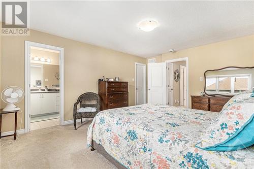 117 Sweetwater Lane, Kanata, ON - Indoor Photo Showing Bedroom