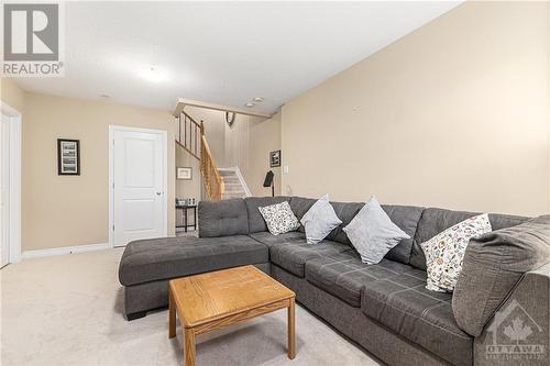 117 Sweetwater Lane, Kanata, ON - Indoor Photo Showing Living Room