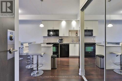 412 - 181 Wynford Drive, Toronto, ON - Indoor Photo Showing Kitchen With Upgraded Kitchen