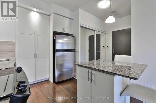 412 - 181 Wynford Drive, Toronto, ON - Indoor Photo Showing Kitchen With Upgraded Kitchen