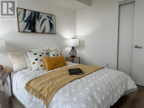 614 - 120 Varna Drive, Toronto, ON - Indoor Photo Showing Bedroom