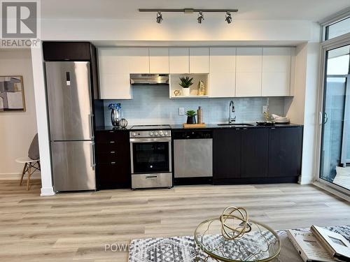 614 - 120 Varna Drive, Toronto, ON - Indoor Photo Showing Kitchen With Stainless Steel Kitchen