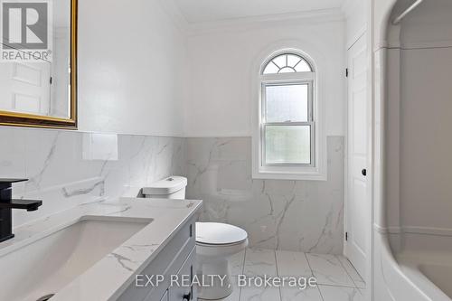 460 Grove Street E, Barrie, ON - Indoor Photo Showing Bathroom