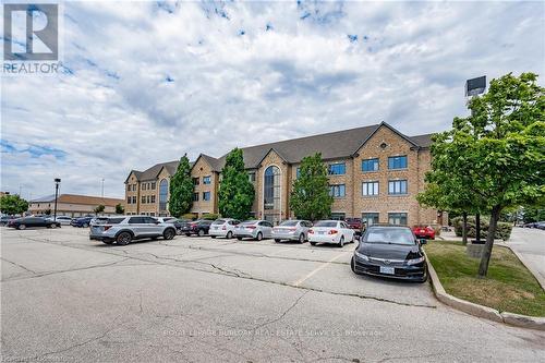 301A - 2904 South Sheridan Way, Oakville, ON 