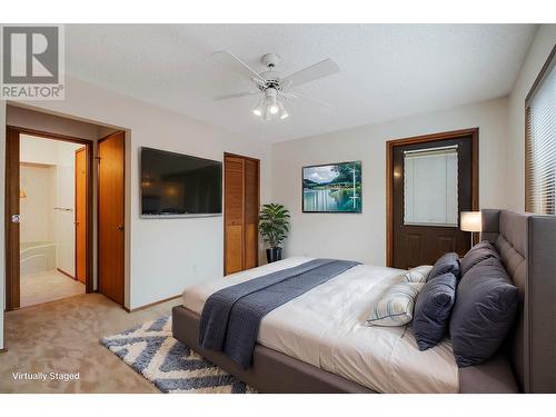 983 Bernard Avenue Unit# 201, Kelowna, BC - Indoor Photo Showing Bedroom