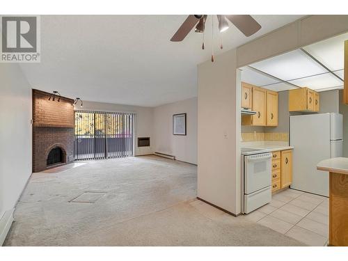 983 Bernard Avenue Unit# 201, Kelowna, BC - Indoor Photo Showing Kitchen