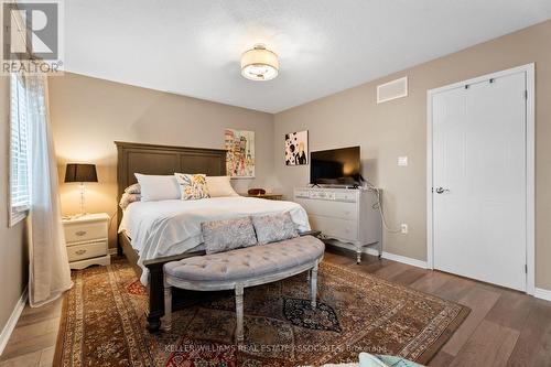 4350 Henry Avenue, Lincoln, ON - Indoor Photo Showing Bedroom