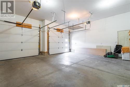 363 Thode Avenue, Saskatoon, SK - Indoor Photo Showing Garage