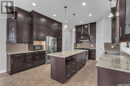 363 Thode Avenue, Saskatoon, SK - Indoor Photo Showing Kitchen With Double Sink With Upgraded Kitchen