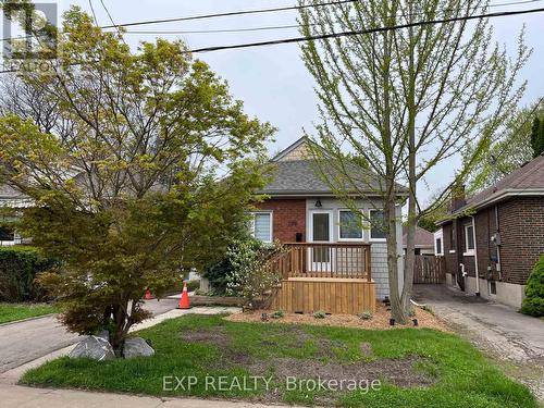 Bsmt - 179 Paradise Road N, Hamilton, ON - Outdoor