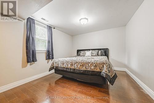 6 Laing Court, Puslinch, ON - Indoor Photo Showing Bedroom