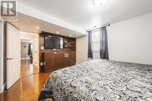 6 Laing Court, Puslinch, ON - Indoor Photo Showing Bedroom