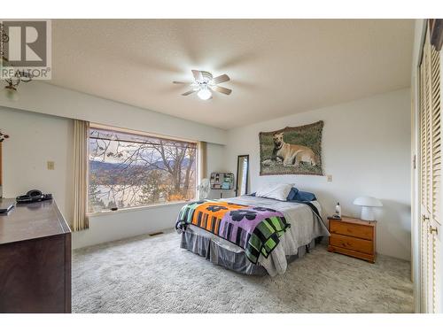 223 Sunnybrook Drive, Okanagan Falls, BC - Indoor Photo Showing Bedroom