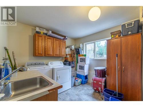 223 Sunnybrook Drive, Okanagan Falls, BC - Indoor Photo Showing Laundry Room