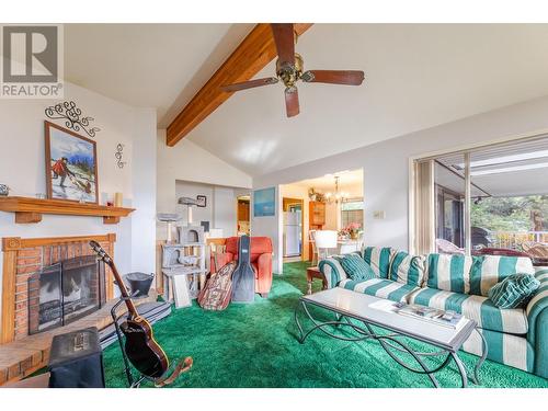 223 Sunnybrook Drive, Okanagan Falls, BC - Indoor Photo Showing Living Room With Fireplace