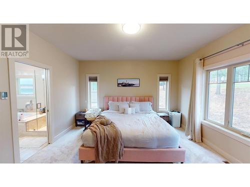 145 The Whins, Cranbrook, BC - Indoor Photo Showing Bedroom