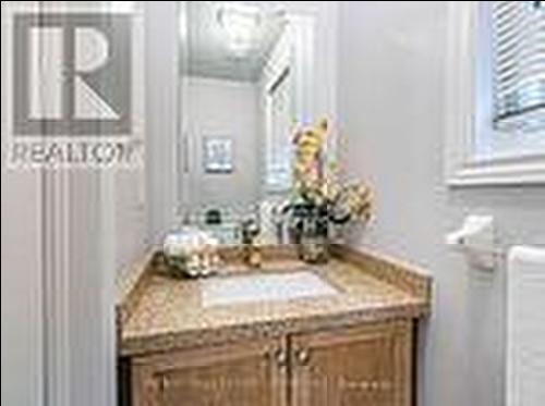 121 Stonechurch Crescent, Markham, ON - Indoor Photo Showing Bathroom