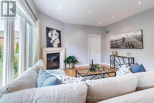 121 Stonechurch Crescent, Markham, ON - Indoor Photo Showing Living Room With Fireplace