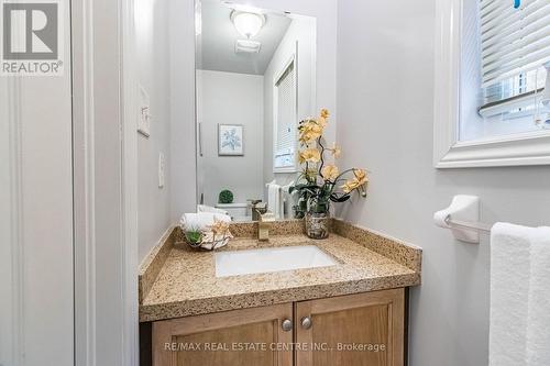 121 Stonechurch Crescent, Markham, ON - Indoor Photo Showing Bathroom