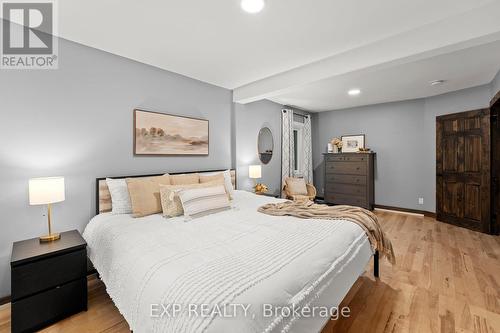 330 Irene Drive, Georgina, ON - Indoor Photo Showing Bedroom