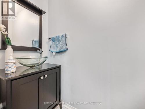 66 Westhampton Drive, Vaughan, ON -  Photo Showing Bathroom