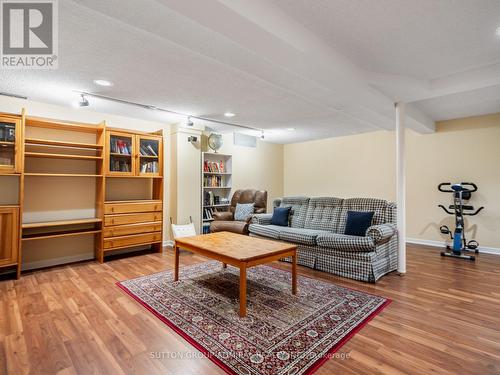 66 Westhampton Drive, Vaughan, ON - Indoor Photo Showing Living Room