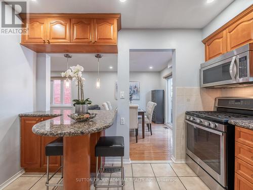 66 Westhampton Drive, Vaughan, ON - Indoor Photo Showing Kitchen