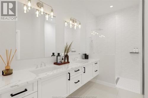 359 Dalhousie Street Unit# 103, Amherstburg, ON - Indoor Photo Showing Bathroom