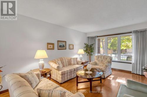 281 Chalfield Lane, Mississauga, ON - Indoor Photo Showing Living Room