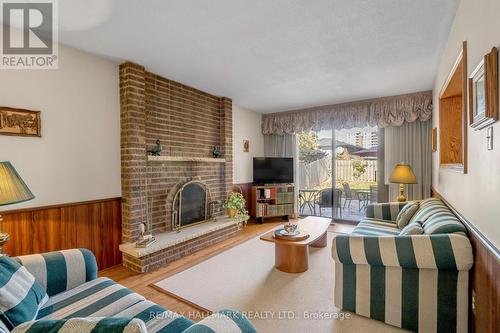 281 Chalfield Lane, Mississauga, ON - Indoor Photo Showing Living Room With Fireplace